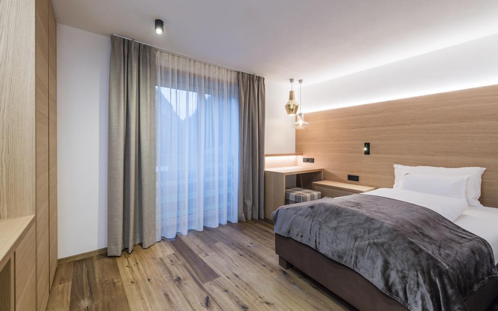 Villa Tony - Small Romantic Hotel Corvara In Badia Exterior photo