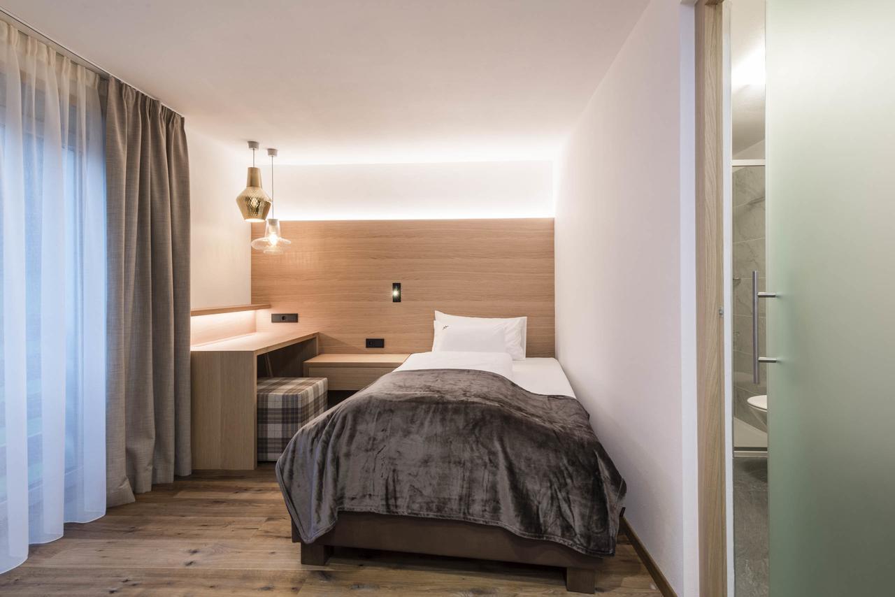 Villa Tony - Small Romantic Hotel Corvara In Badia Exterior photo