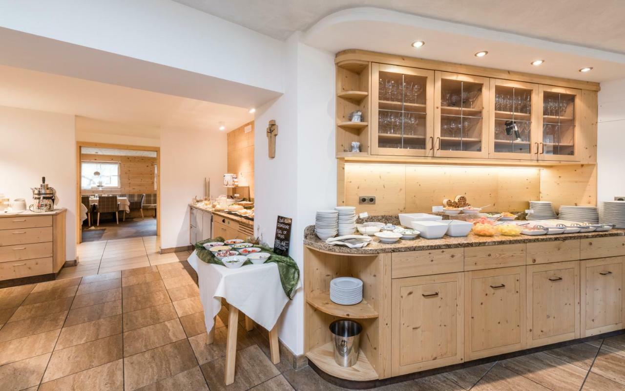 Villa Tony - Small Romantic Hotel Corvara In Badia Exterior photo